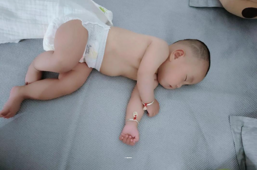 馆陶怀孕多久会显肚子